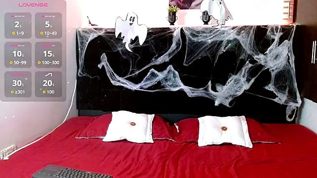 EmmaTower online show from October 2025 07:32:02 PM