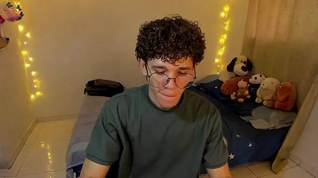 Tom Blues online show from December 2025 04:24:01 PM