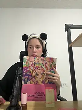 aliciia 23 online show from October 2025 04:11:01 AM