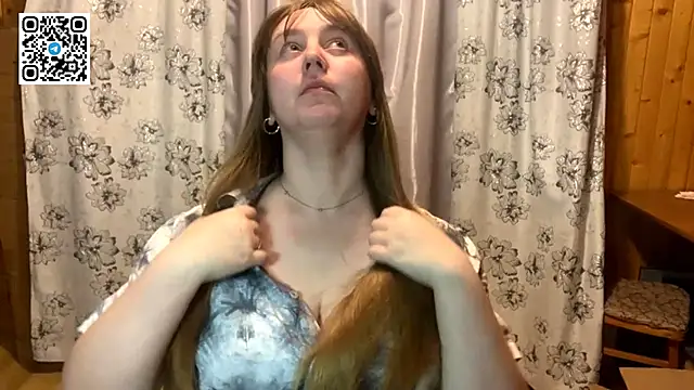 MaroonMoon  online show from September 2025 08:01:02 PM