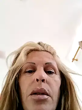 Snapshot of canariamorbosa chatting on November 2025 08:46:02 AM canariamorbosa online show from November 2025 08:46:02 AM