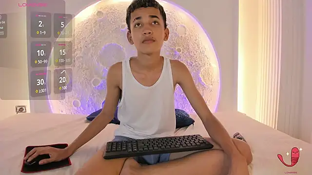  Noah19 online show from September 2025 08:08:01 PM