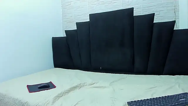  Noah19 online show from November 2025 06:51:01 PM