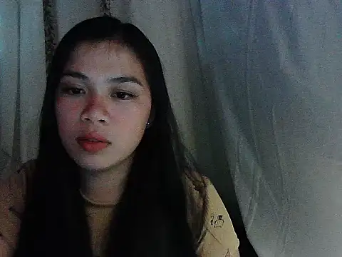 Snapshot of Zachariah_05 chatting on March 2026 12:18:01 PM Zachariah 05 online show from March 2026 12:18:01 PM