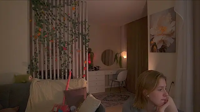 sofiapurex online show from December 2025 08:48:01 PM