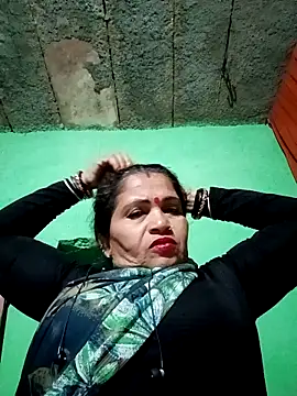 Manavi x online show from December 2025 04:04:01 PM