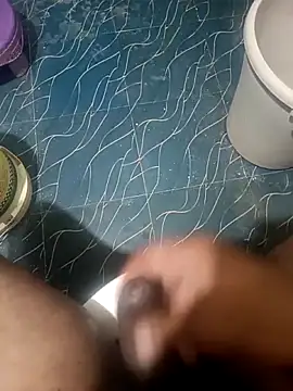 Snapshot of bobby3374 chatting on October 2025 01:03:02 PM bobby3374 online show from October 2025 01:03:02 PM