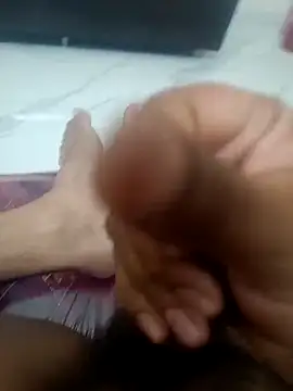 Snapshot of bobby3374 chatting on November 2025 12:43:01 AM bobby3374 online show from November 2025 12:43:01 AM