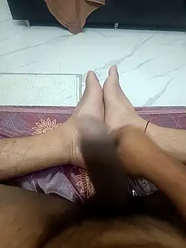 Snapshot of bobby3374 chatting on December 2025 11:43:01 PM bobby3374 online show from December 2025 11:43:01 PM