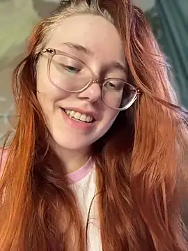 Snapshot of PollyVinice chatting on June 2026 03:25:02 PM PollyVinice online show from June 2026 03:25:02 PM