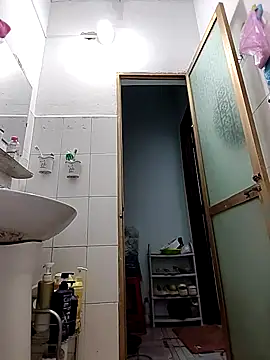 simsim-00 online show from December 2025 07:42:02 PM