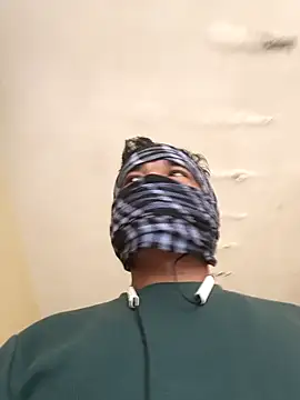 Snapshot of Rk3BULL chatting on November 2025 10:25:02 AM Rk3BULL online show from November 2025 10:25:02 AM