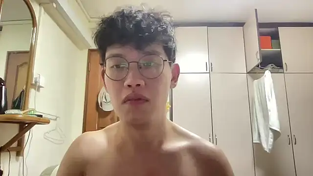 Passionatetwink2 online show from September 2025 04:52:01 PM