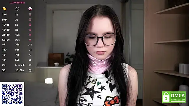 DelphaDivenere online show from November 2025 06:41:04 PM