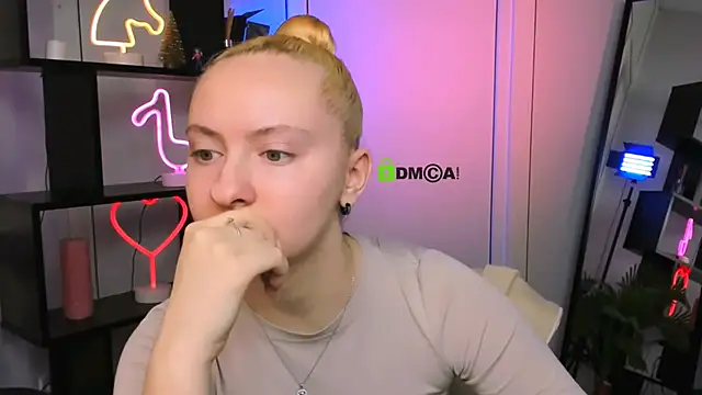 mila glow1 online show from December 2025 06:31:01 AM