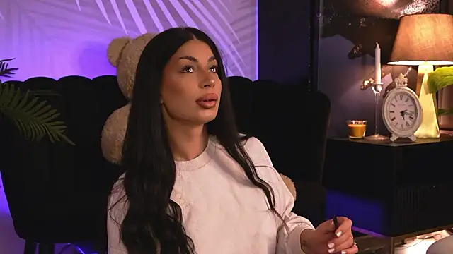 Snapshot of EvaRhea chatting on February 2026 04:10:02 AM EvaRhea online show from February 2026 04:10:02 AM