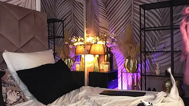 Snapshot of EvaRhea chatting on March 2026 04:07:01 AM EvaRhea online show from March 2026 04:07:01 AM