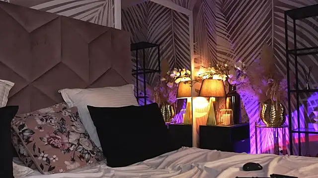 Snapshot of EvaRhea chatting on April 2026 02:55:01 AM EvaRhea online show from April 2026 02:55:01 AM