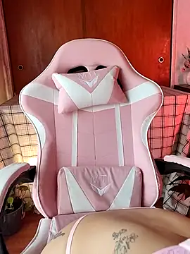 Snapshot of Jess_tattoo11 chatting on September 2025 12:38:02 PM Jess tattoo11 online show from September 2025 12:38:02 PM