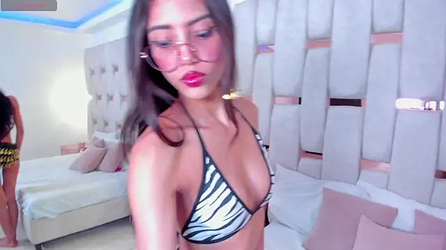 miyu lu online show from April 2026 02:11:01 PM