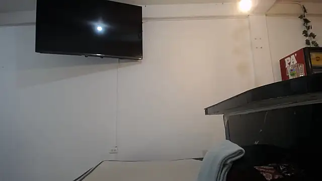 yohacriss online show from September 2025 10:54:02 PM