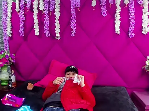 Bruno Cruzz online show from September 2025 02:37:02 AM