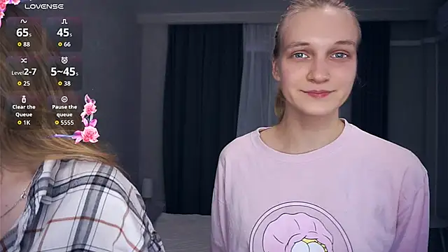 Snapshot of EarnestineGyllenband chatting on October 2025 06:28:02 AM EarnestineGyllenband online show from October 2025 06:28:02 AM