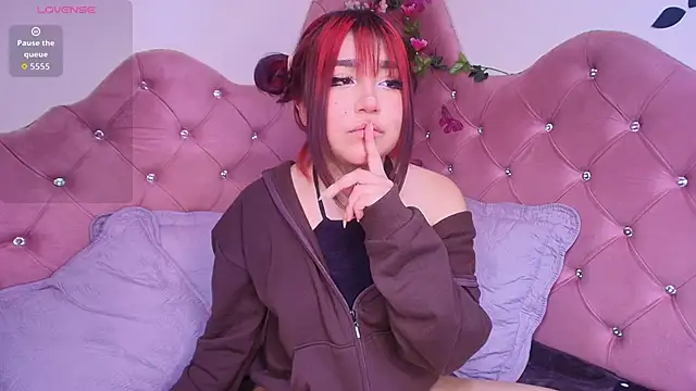 sophiievv online show from September 2025 08:10:01 PM