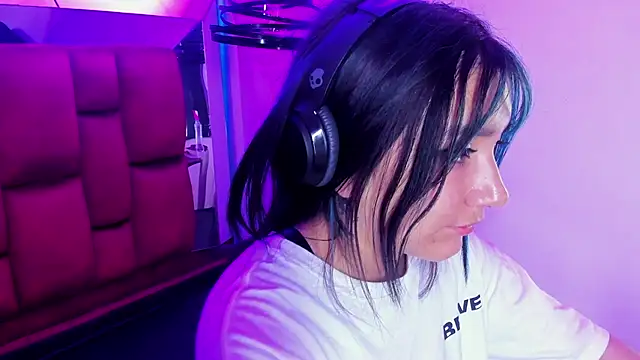 sophiievv online show from April 2026 05:08:02 PM