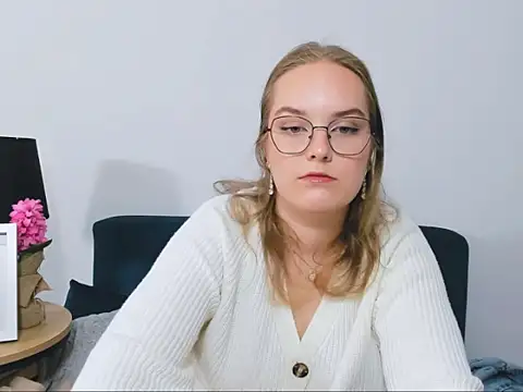 Snapshot of AliceCrazy69 chatting on September 2025 03:35:02 PM AliceCrazy69 online show from September 2025 03:35:02 PM