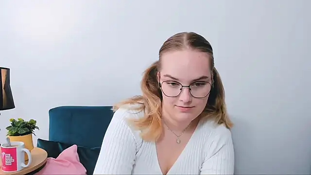 Snapshot of AliceCrazy69 chatting on September 2025 01:15:02 PM AliceCrazy69 online show from September 2025 01:15:02 PM