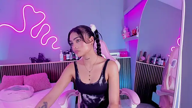 SammyRose  online show from July 2026 08:11:01 PM