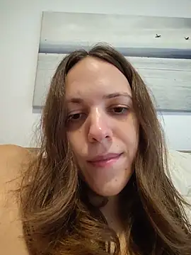 Snapshot of lauflor chatting on June 2026 02:22:01 PM lauflor online show from June 2026 02:22:01 PM