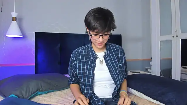 Tsuki Maru online show from October 2025 08:04:01 PM