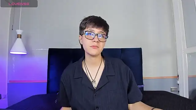 Tsuki Maru online show from November 2025 08:36:02 PM