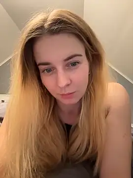 ellieen online show from October 2025 09:48:02 PM