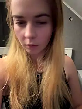 ellieen online show from October 2025 09:37:01 PM