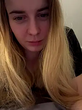 ellieen online show from October 2025 10:12:01 PM