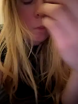 Snapshot of ellieen chatting on November 2025 11:15:01 PM ellieen online show from November 2025 11:15:01 PM