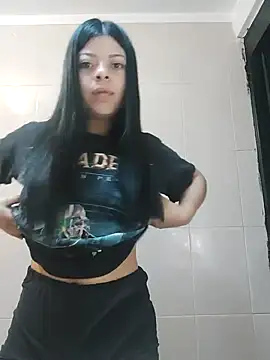 LunaJacobs online show from October 2025 02:56:02 PM