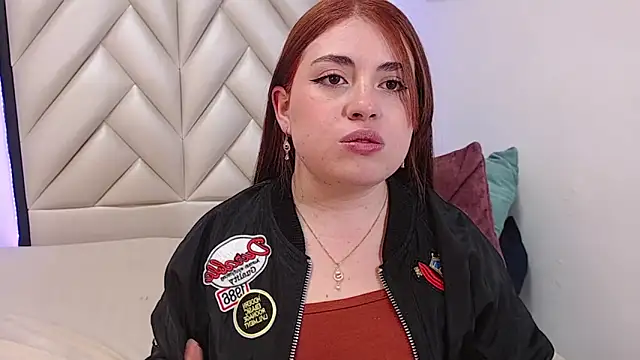 Vicluxxx online show from November 2025 12:49:02 PM