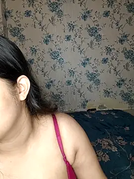 priyaverma00 online show from May 2026 08:17:02 PM