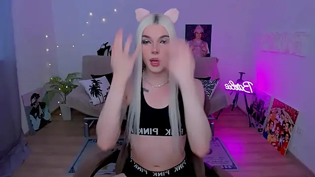 YourTrixie online show from February 2026 06:12:01 AM