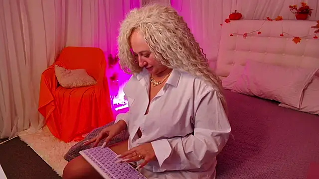 Lilit 1Love online show from October 2025 04:20:02 PM