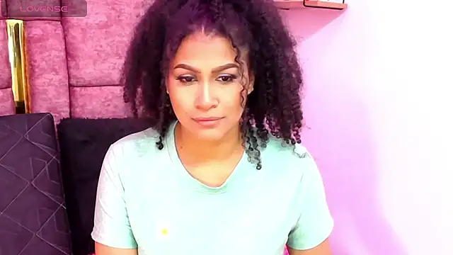 Snapshot of AYSHA_WATSON chatting on October 2025 01:11:01 PM AYSHA WATSON online show from October 2025 01:11:01 PM