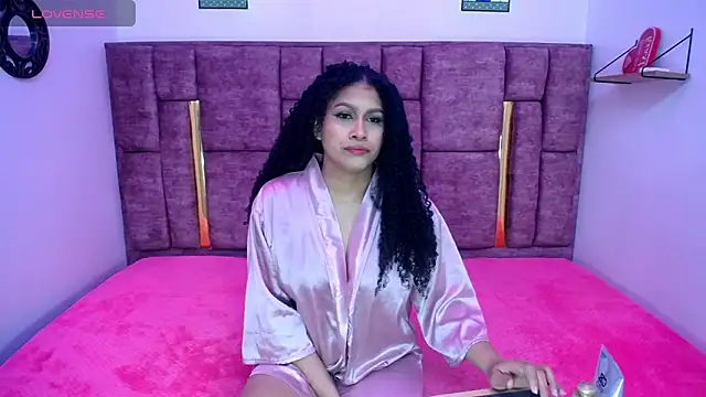 Snapshot of AYSHA_WATSON chatting on October 2025 01:01:02 PM AYSHA WATSON online show from October 2025 01:01:02 PM