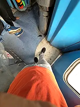 RockRolaxxx online show from October 2025 05:04:01 AM