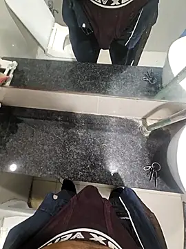 Snapshot of Gamecoc chatting on December 2025 10:43:01 AM Gamecoc online show from December 2025 10:43:01 AM