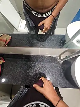 Snapshot of Gamecoc chatting on December 2025 10:33:01 AM Gamecoc online show from December 2025 10:33:01 AM