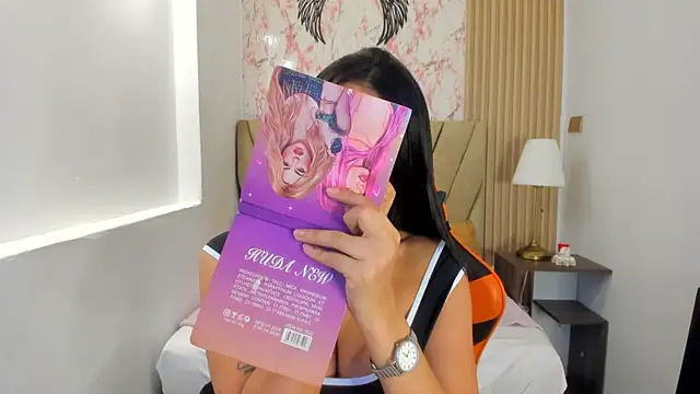 Thais kim online show from April 2026 07:09:01 PM